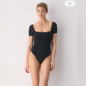 Babaton Contour Square Neck Bodysuit